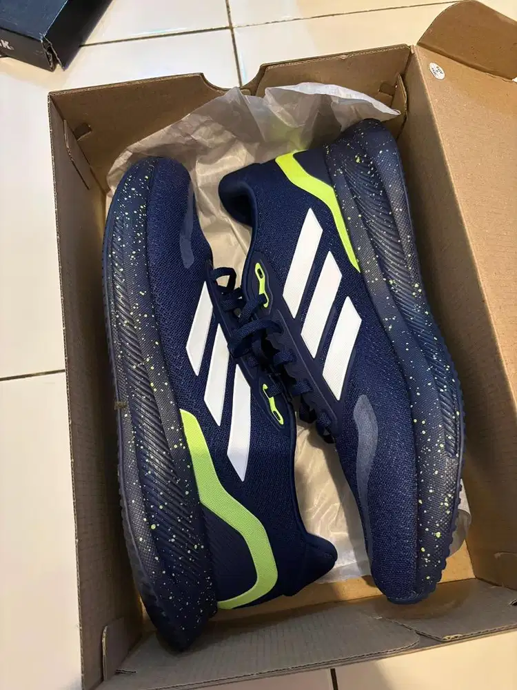 sepatu adidas Run Size 44,5 Original