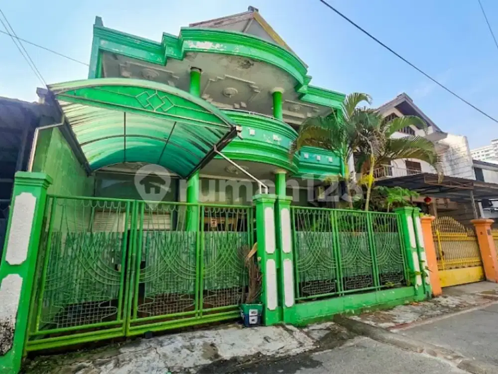 Rumah Dijual Mewah Furnis Tengah Kota Solo Dekat Mall Mangkubumen