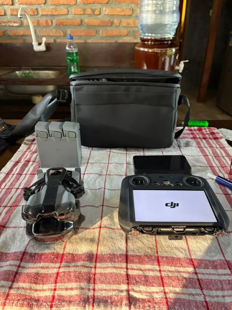 dji drone mini 5 pro like new