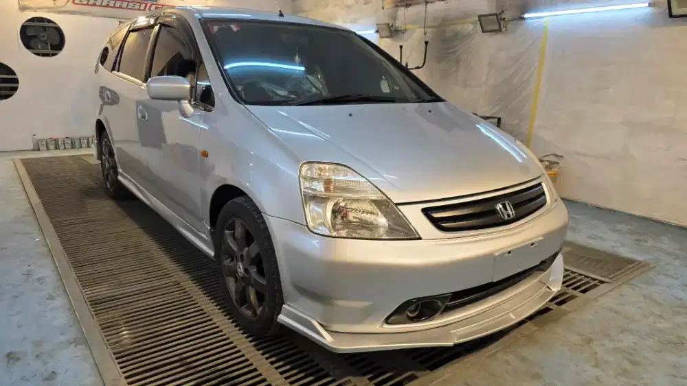Dijual Honda Stream 1,7 AT 2002