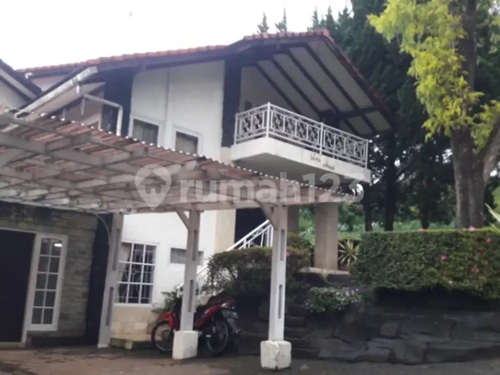 Villa Siap Huni di Villa Istana Bunga Murah Parongpong Bandung