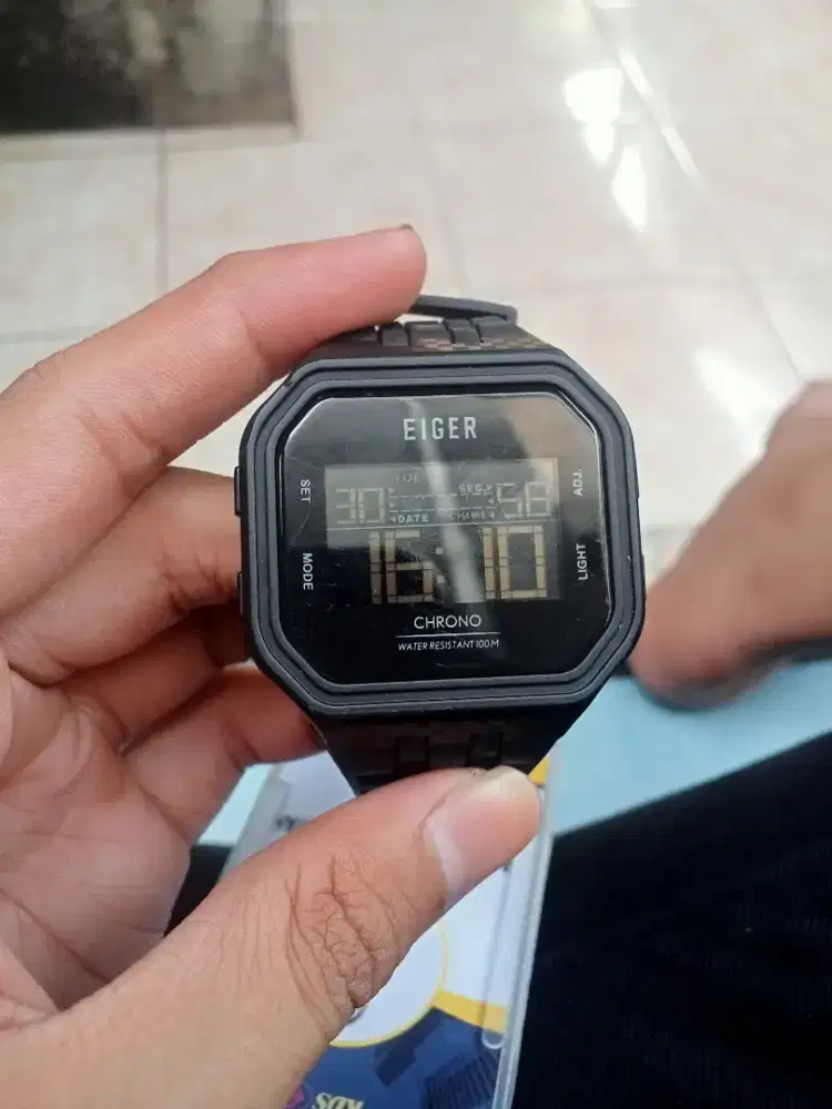 jam tangan eiger