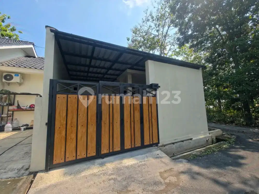 Rumah,Siap Huni Pagar Canopy Dekat Waduk Cengklik di Ngemplak