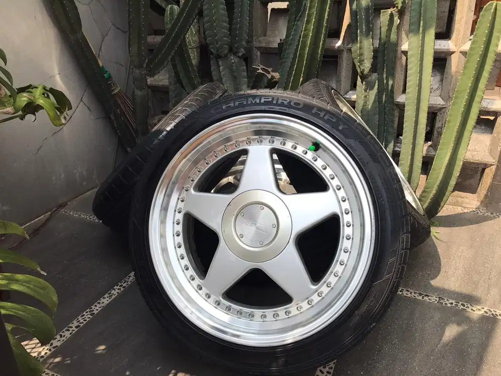 Belg HSR R17 dan Ban