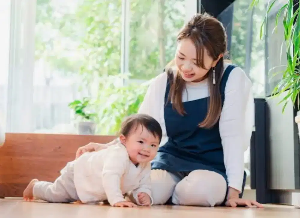Dicari Baby Sitter / Babysitter / Suster Bayi 1 Tahun - Gaji 3-4.5jt
