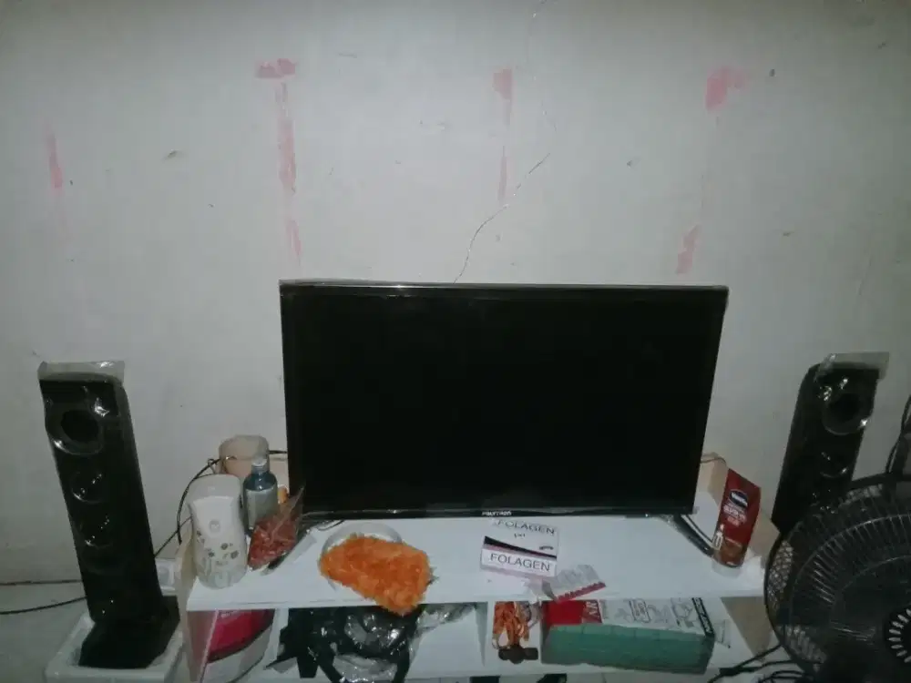 TV Polytron 32inc smart tv