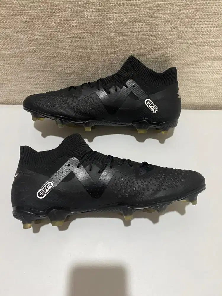 PUMA FUTURE PRO FG/AG LIMITED EDITION ECLIPSE PACK - BLACK/WHITE