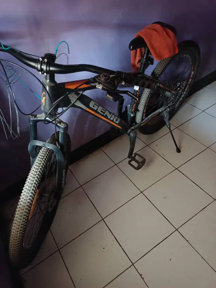 Sepeda gunung genio m3412