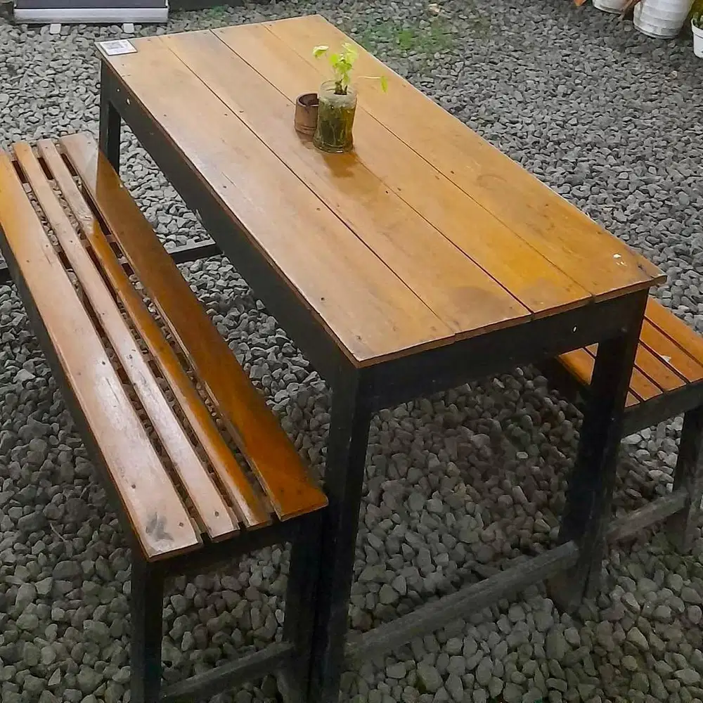 Meja Usaha/Warung Makan ada 6Set