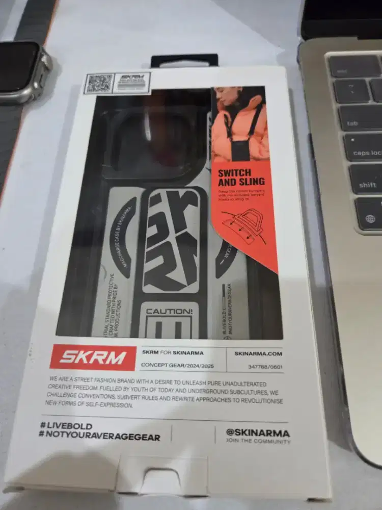 Dijual case iphone 16 pro skinnarma original 100%