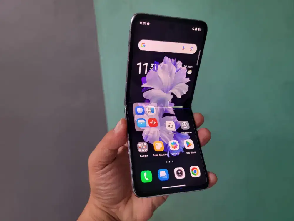 Tecno phantom v flip 5G 8/256GB