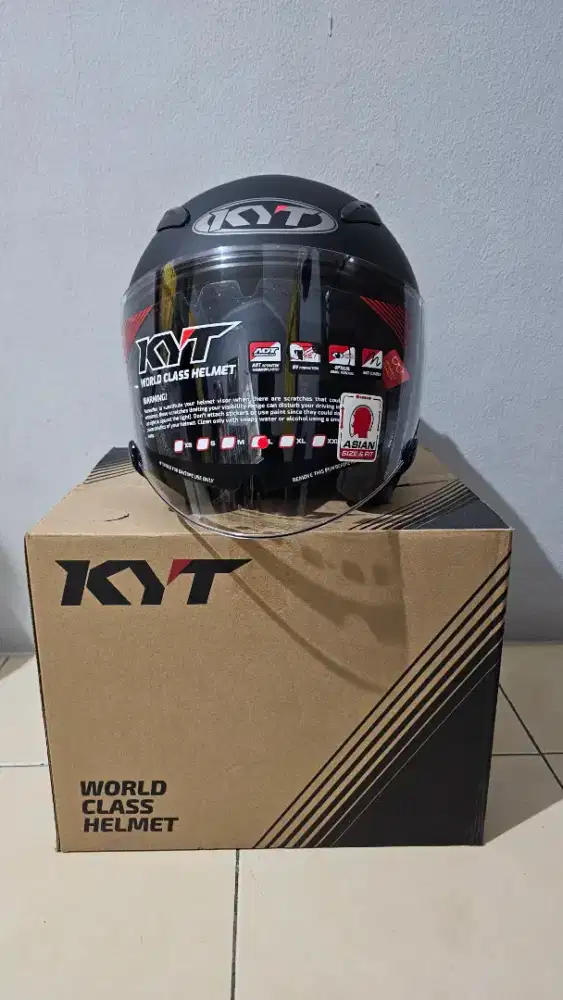 KYT GALAXY FLAT R SOLID MATT BLACK (CLEAR)- L