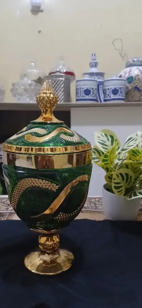 Toples hijau Kristal