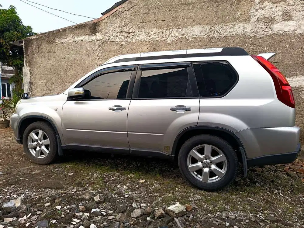 Nissan X-Trail 2010 Bensin