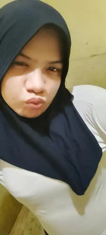 Cari kerja serius yang ada mes untuk w4ri4