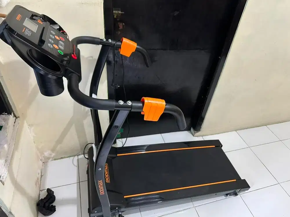 TREADMIL RUNNING MACHINE BODYMAX
