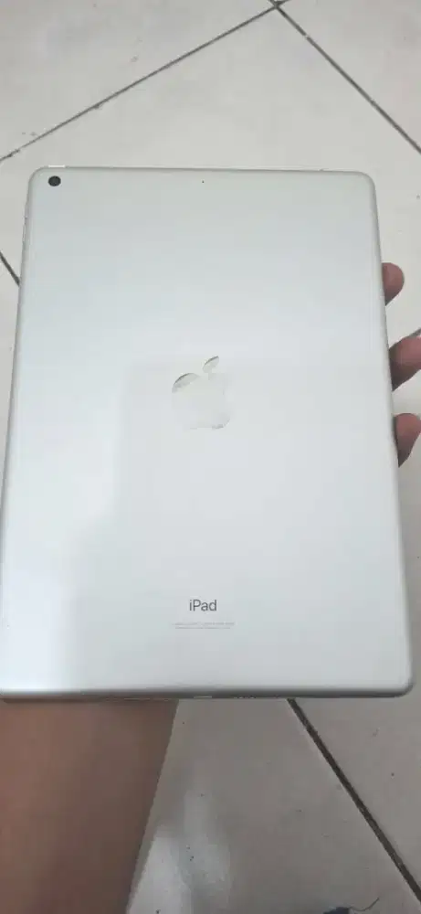 Di jual Apple 9 64GB + Apple pencil
