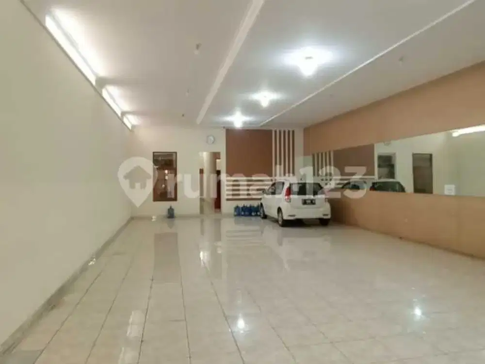 Rumah 2 Lantai Strategis untuk Kantor/ Kuliner Area Riau Bandung