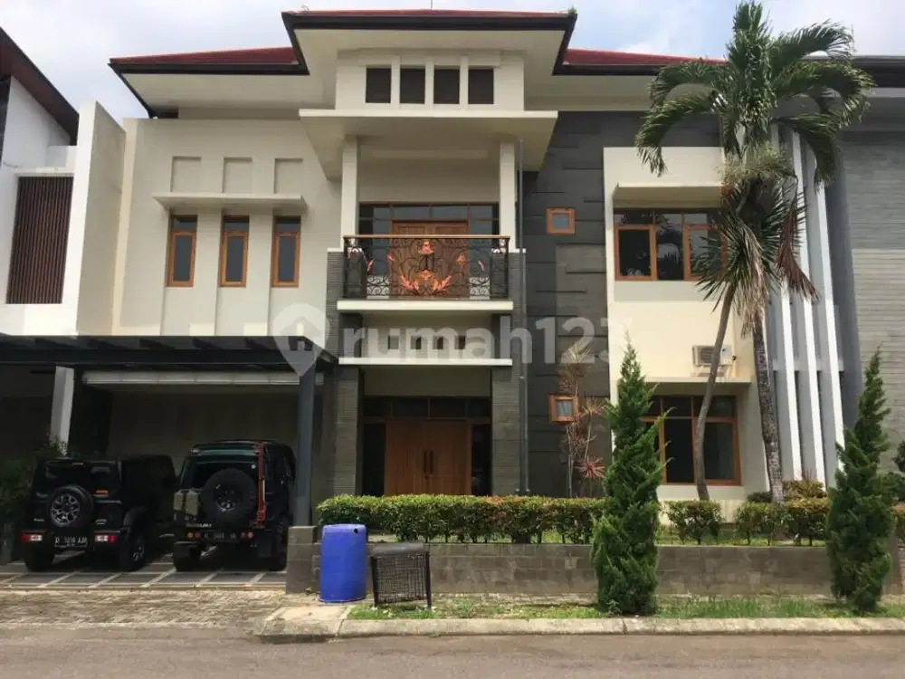 Rumah 2 Lantai SHM Singgasana Mekar Wangi Batununggal Bandung