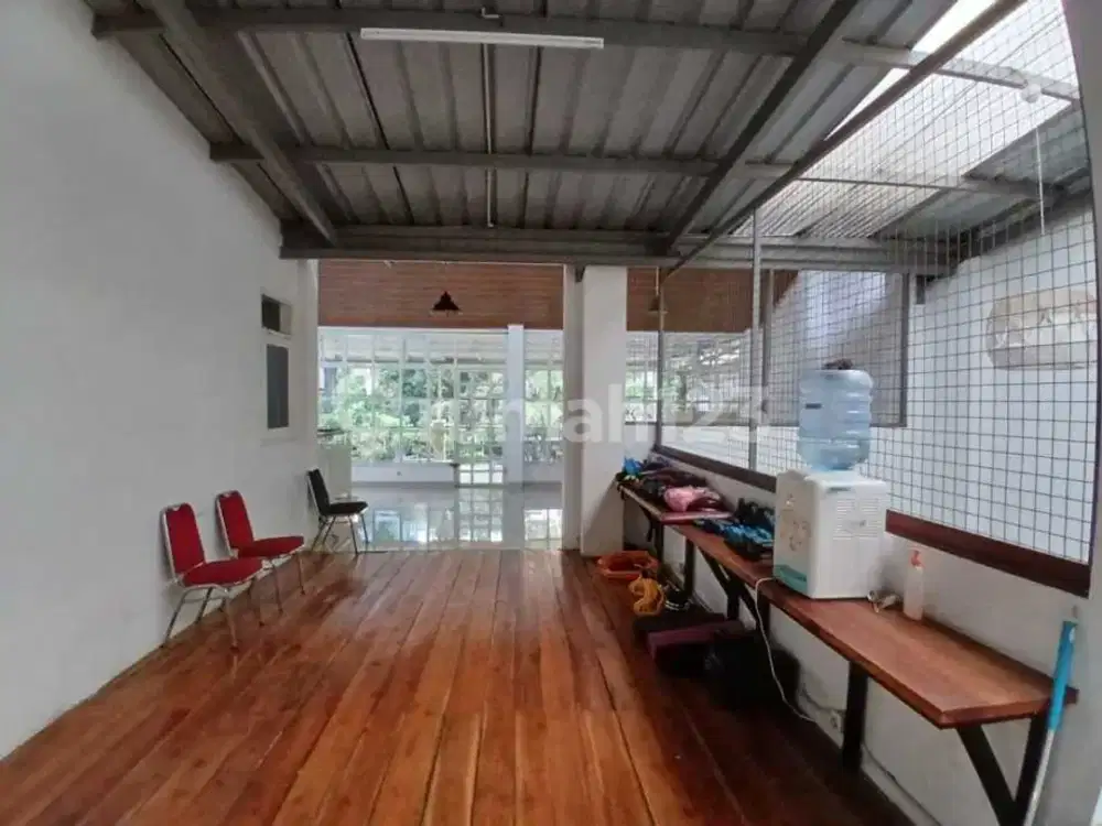 Rumah Disewakan 2 Lantai Area Riau Dekat Gedung Sate Kota Bandung