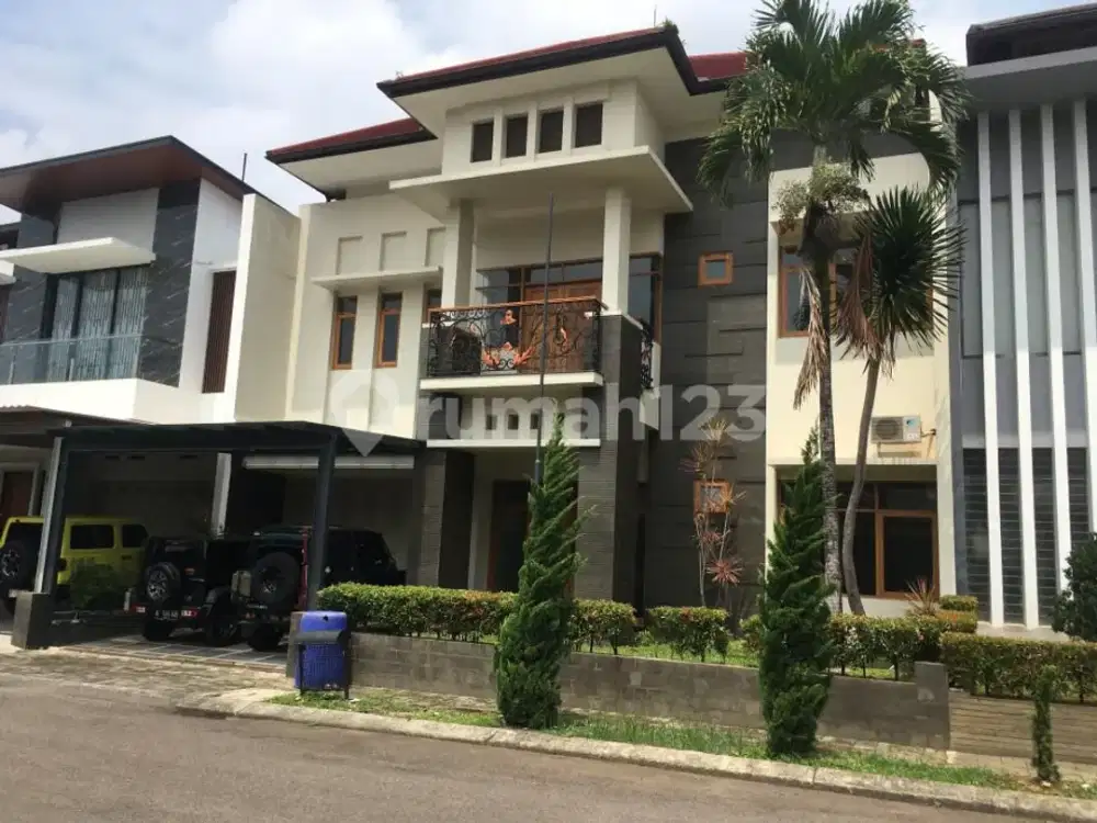 Rumah 2 Lantai SHM Singgasana Mekar Wangi Batununggal Bandung