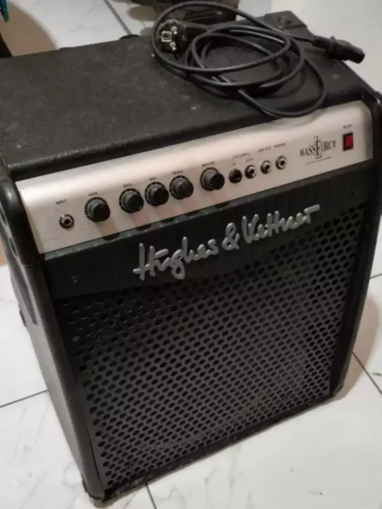 Hughes & Kettner BassForce L 100W Made in Germany