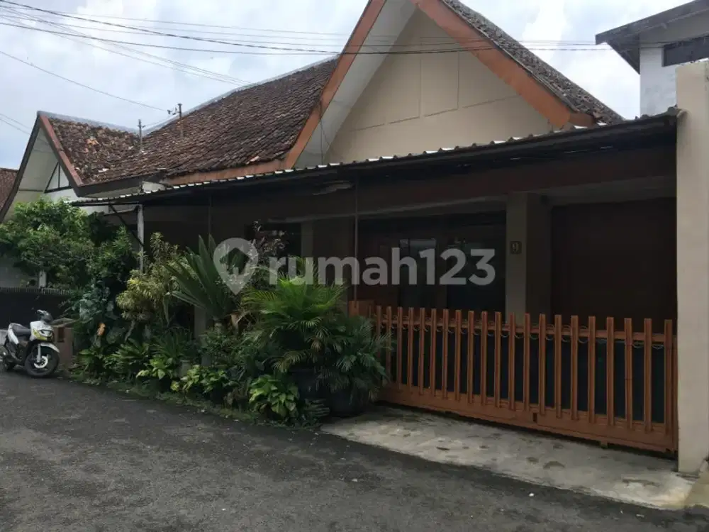 Rumah Lama SHM Dekat Ibcc Ahmad Yani Supratman Riau Kota Bandung