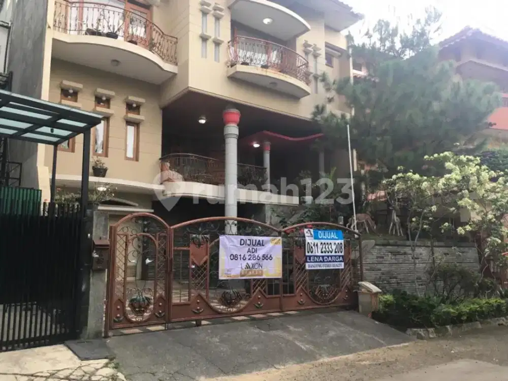 Rumah 2 Lantai SHM Parahyangan Rumah Villa PRV Gegerkalong Bandung