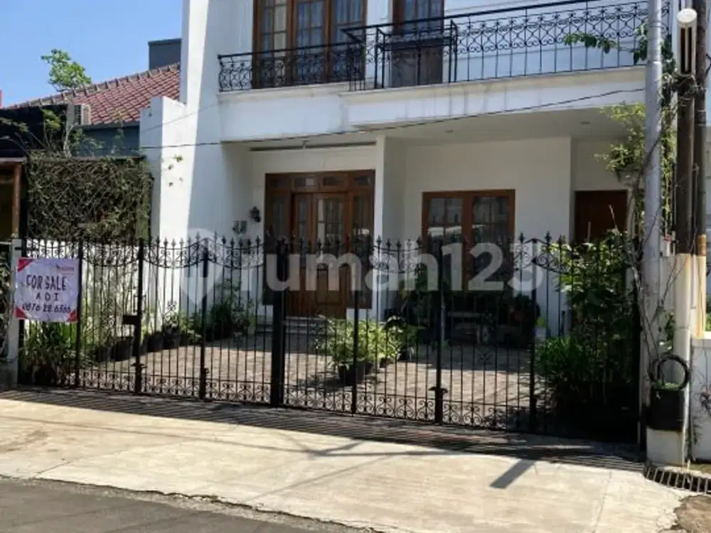 Rumah 3 Lantai Bagus SHM Area Riau Martadinata Kota Bandung