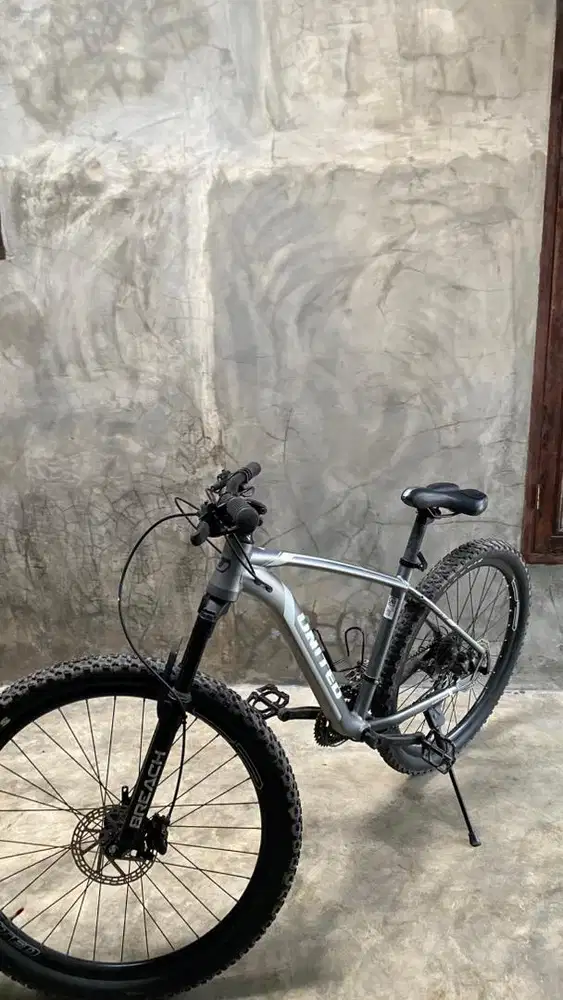 United monaza 27.5
