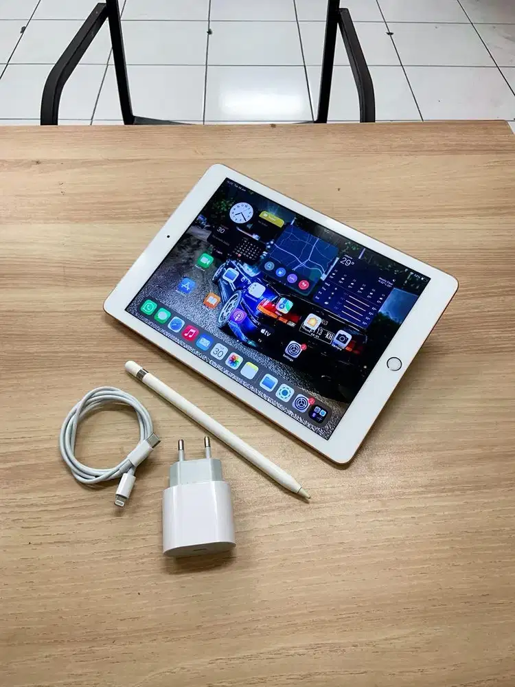 iPad Gen 6 GOLD 32GB Wifi + Cellular NOMINUS !