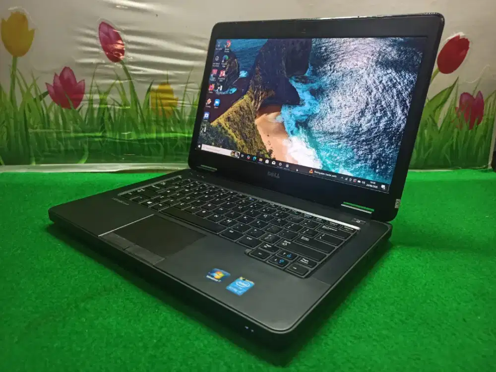 Laptop karyawan /sekolah.. Dell Latitude E5440 Core i5 /8GB /128 GB