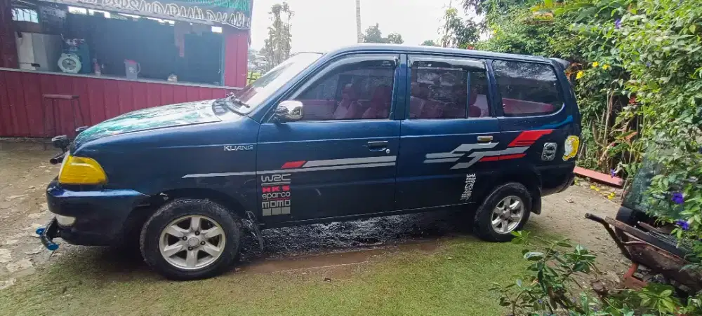 Jual mobil bekas kijang lgx THN 2000