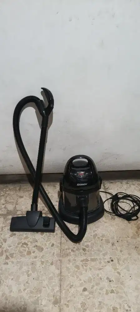 DIJUAL VACUUM CLEANER MERK KRISBOW