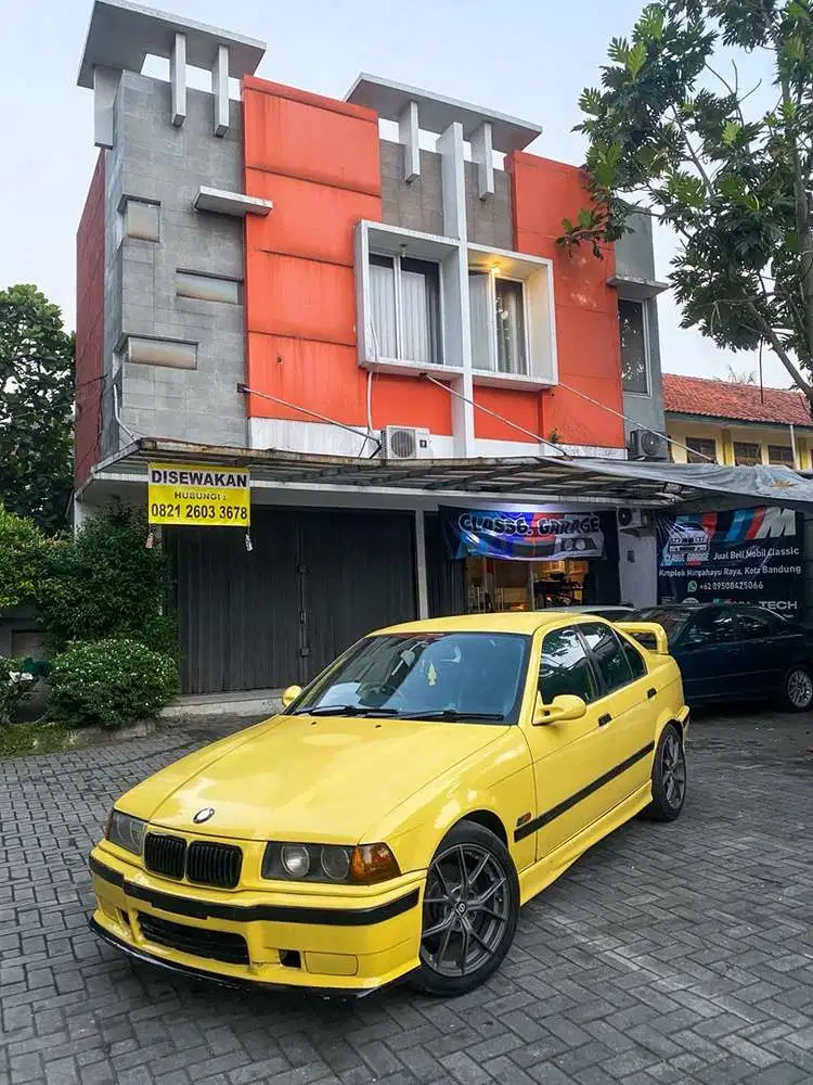 BMW 320i 1995 KUNING ASLI LAST EDITION