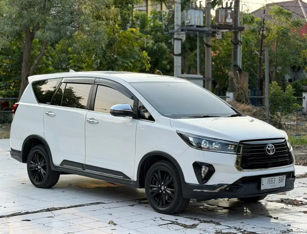 TOYOTA INNOVA 2021 2.4 VENTURER SOLAR AT