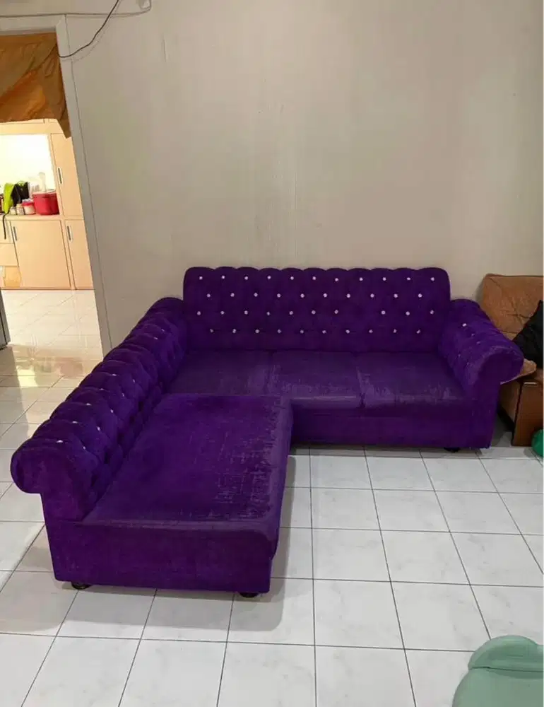 Di jual sofa bentuk L