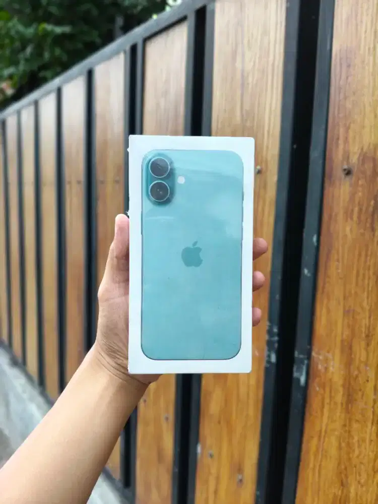 iPhone 16 Plus 128 Baru