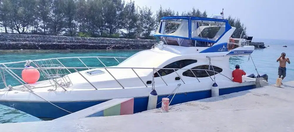 Yatch speedboat