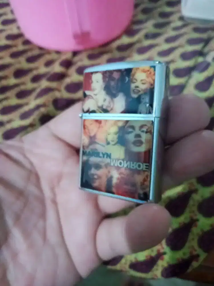 Korek api Zippo lokal