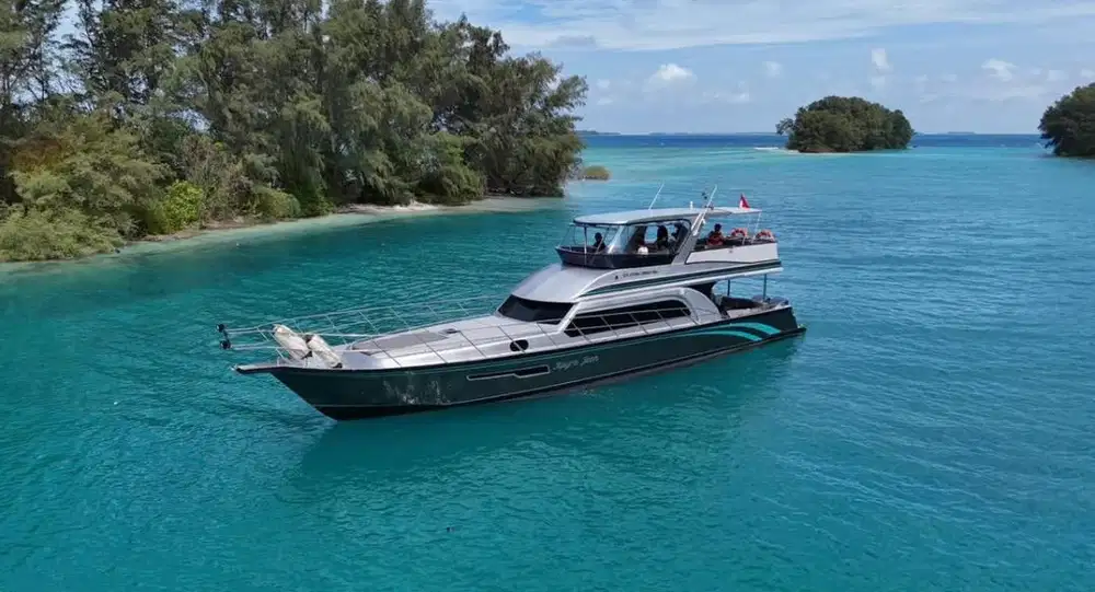 Speedboat pribadi yatch