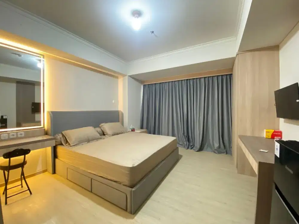 studio furnish parkit lt rendah view pool Apt.Royal mediterania garden
