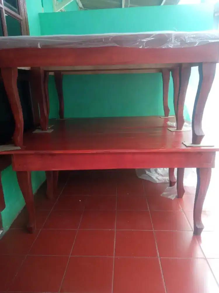 Meja tamu bahan multiplek