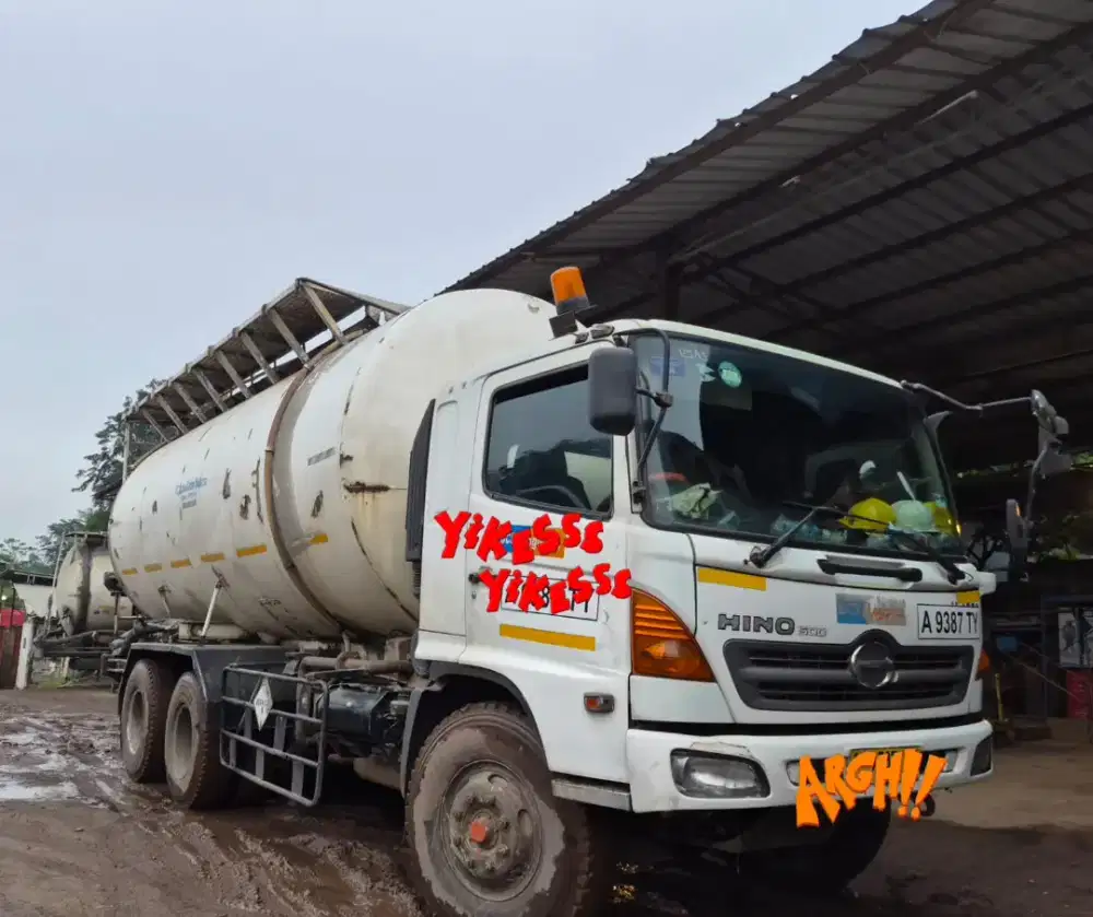 Hino Lohan FL 260 JT Tronton 6×2 Tangki Hi Blow Semen28000Ltr BioSolar