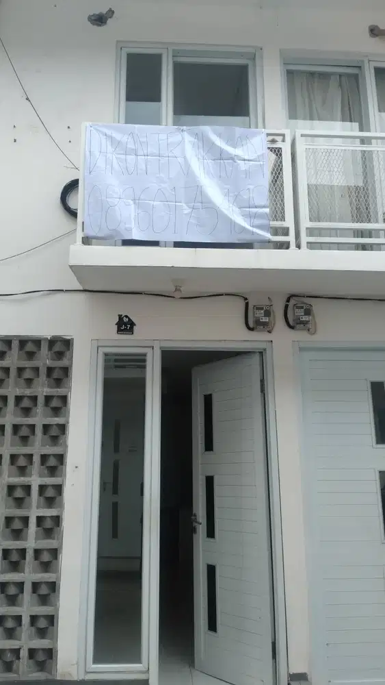 Sewa Rumah 2 Lantai Tahunan di Kramat Jati