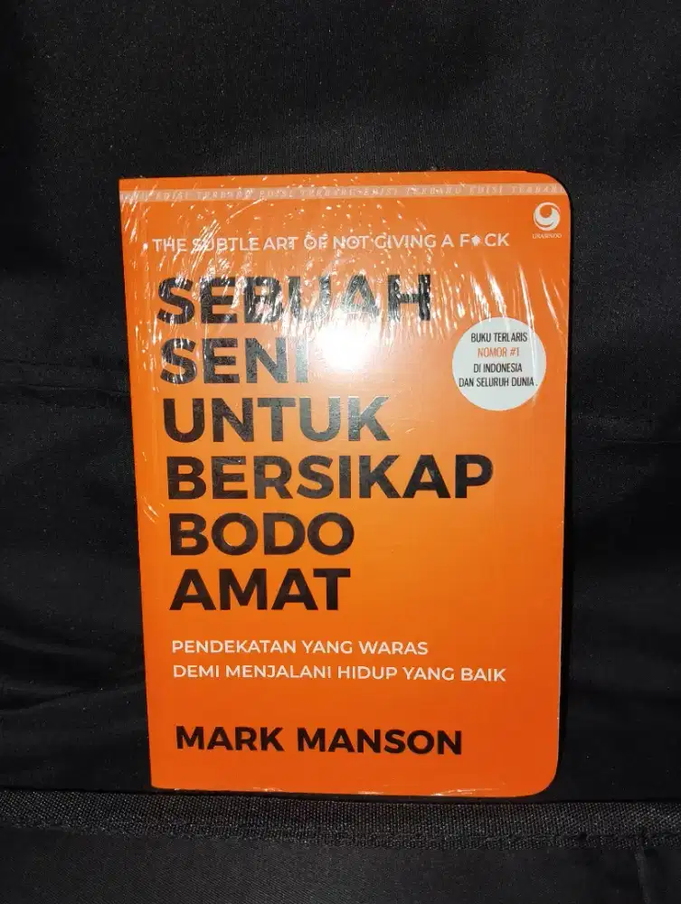 Buku Sebuah Seni untuk Bersikap Bodo Amat (edisi handy)