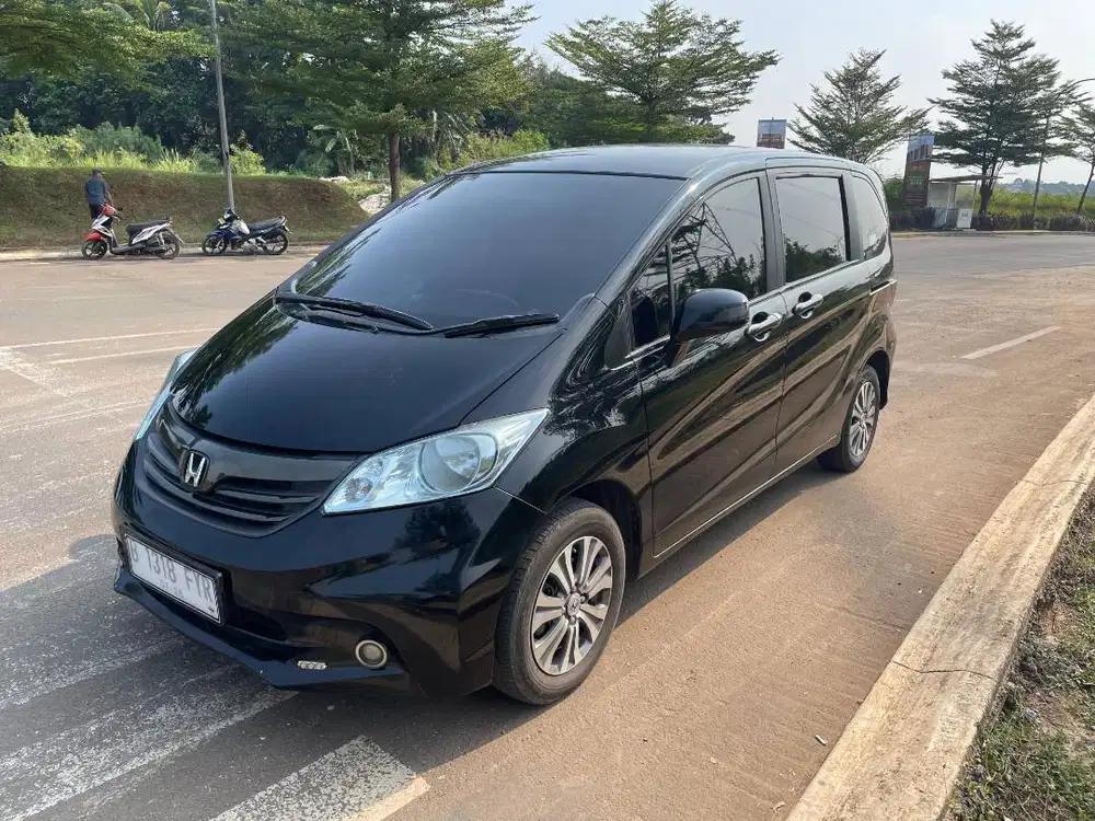 CASH Honda Freed SD AC Double Matic AT 2013