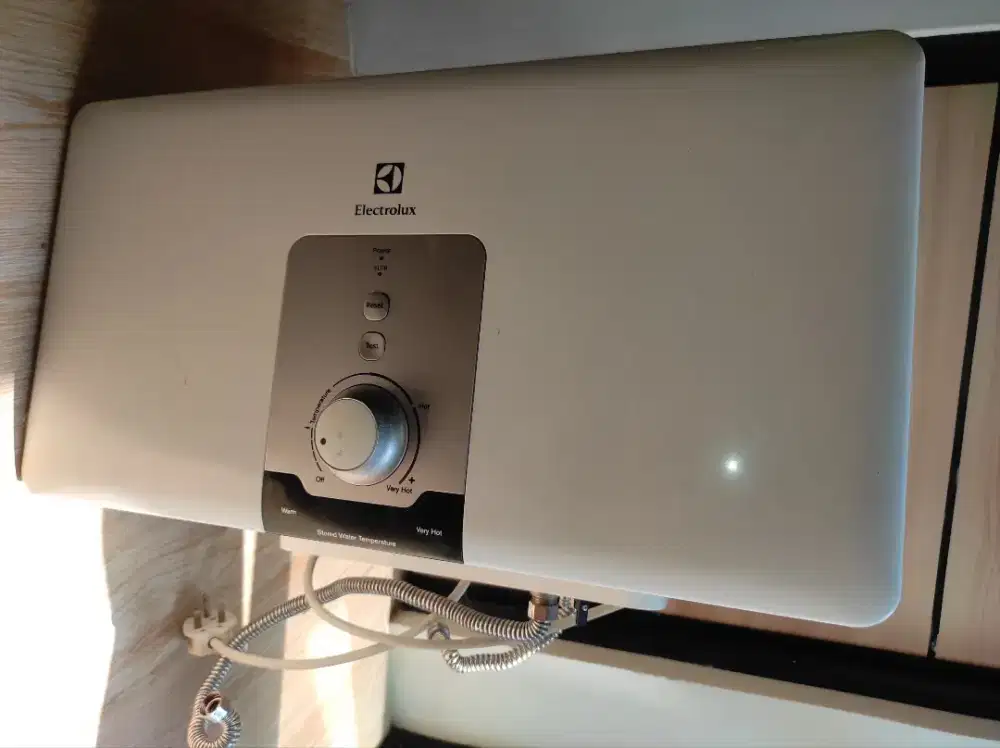 ELECTROLUX WATER HEATER