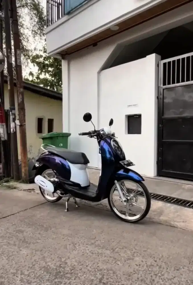 Scoopy Karbu 2010 Warna Asli Ungu Putih
