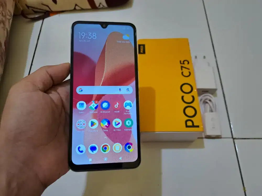BUTUH UANG XIAOMI POCO C75 Ram 8GB / 256GB 6.88in Finger 50MP 5160Mah
